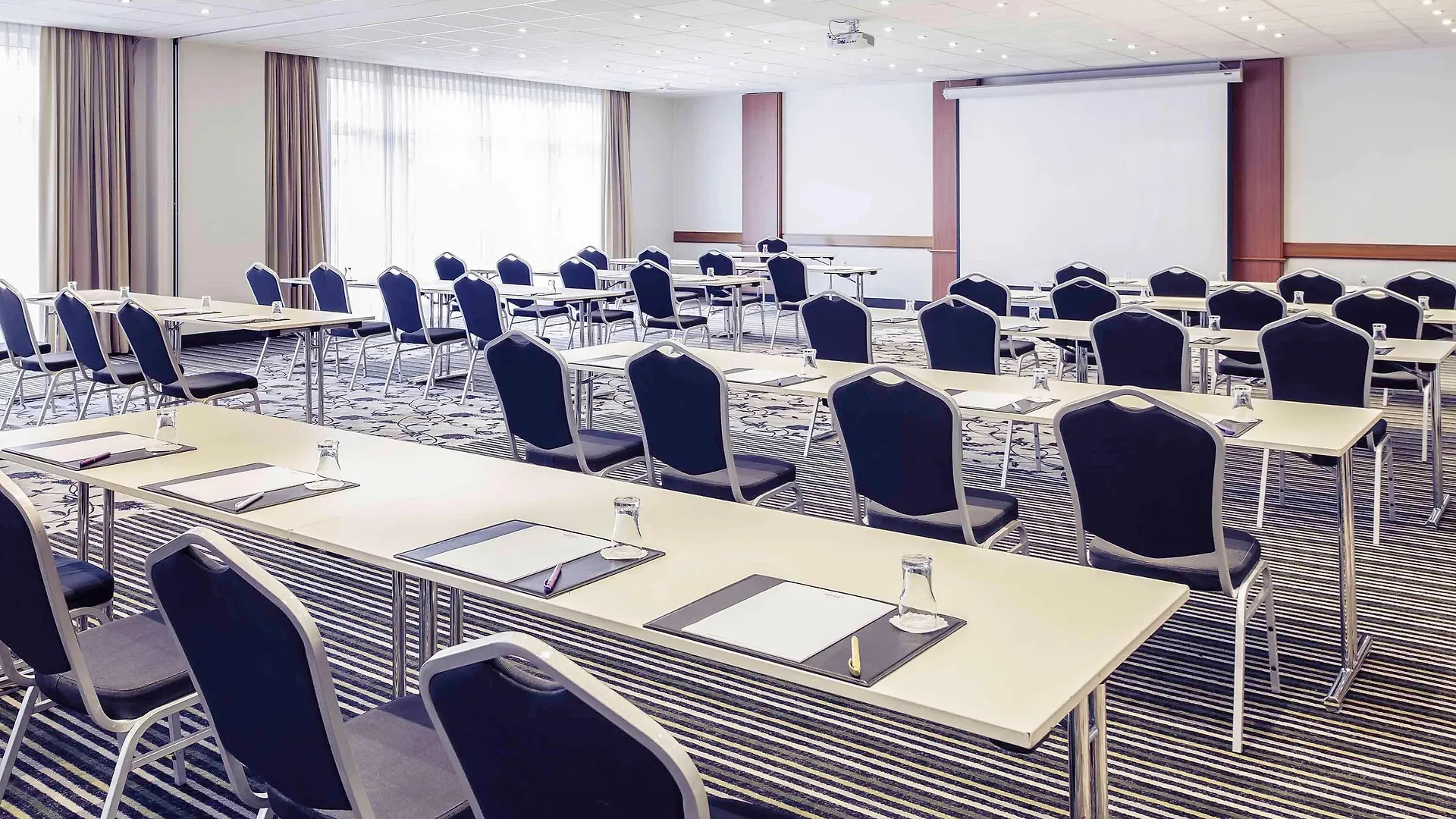 Mercure Hannover Oldenburger Allee 4*,
