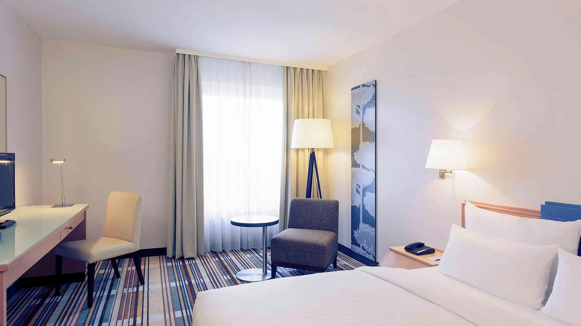 **** Отель Mercure Hannover Oldenburger Allee Германия