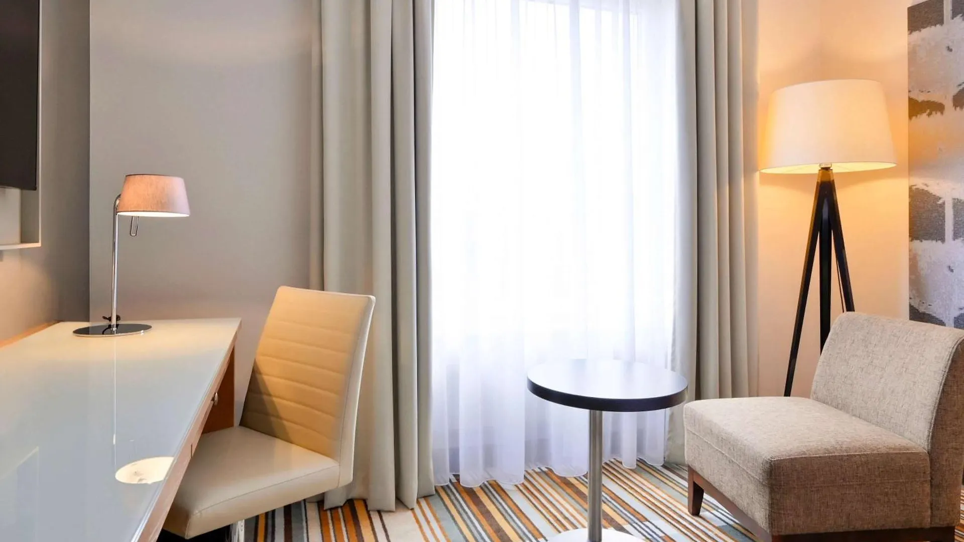 Mercure Hannover Oldenburger Allee 4*,